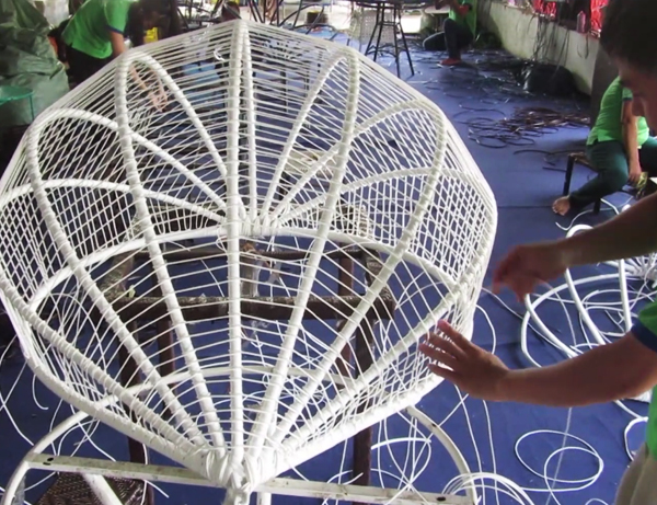 Hướng dẫn cách đan ghế xích đu sân vườn tại xưởng đan mẫu Minh Thy Furniture