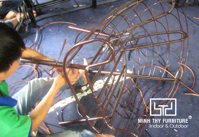 Hướng dẫn cách đan ghế cafe giả mây highland coffee 7 Hướng dẫn cách đan ghế cafe giả mây highland coffee
