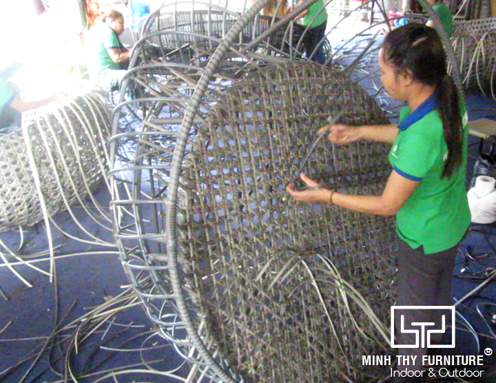 Hướng dẫn cách đan ghế hồ bơi nhựa giả mây ngoài trời MT445 với khung nhôm