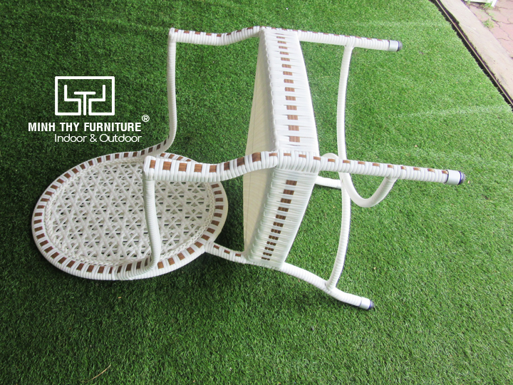 Sản xuất sản phẩm ghế giả mây sân vườn theo mẫu của khách hàng